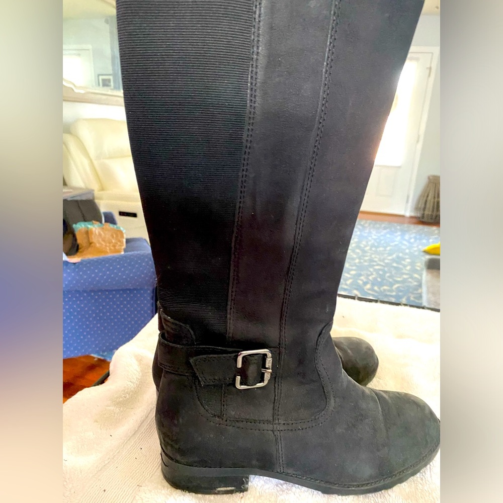 Kenneth Cole Reaction black knee high size 7  boot